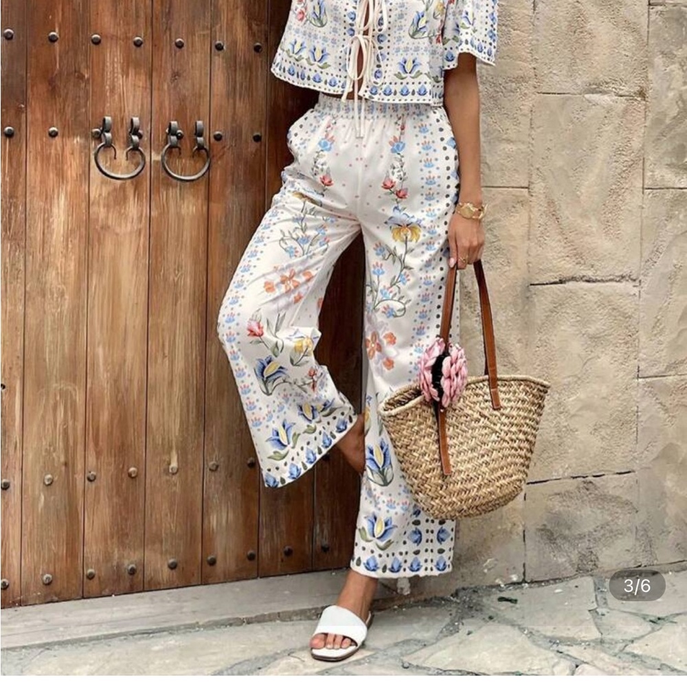 Floral vacation wide leg pants. Size XL, NWOT